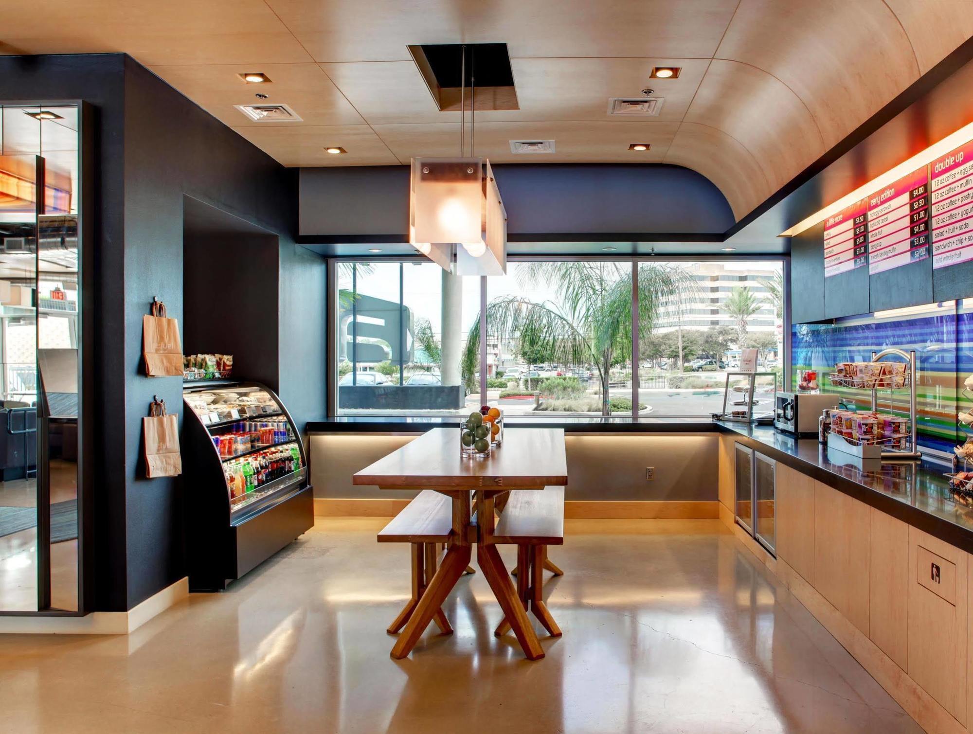 Готель Aloft San Antonio Airport Екстер'єр фото